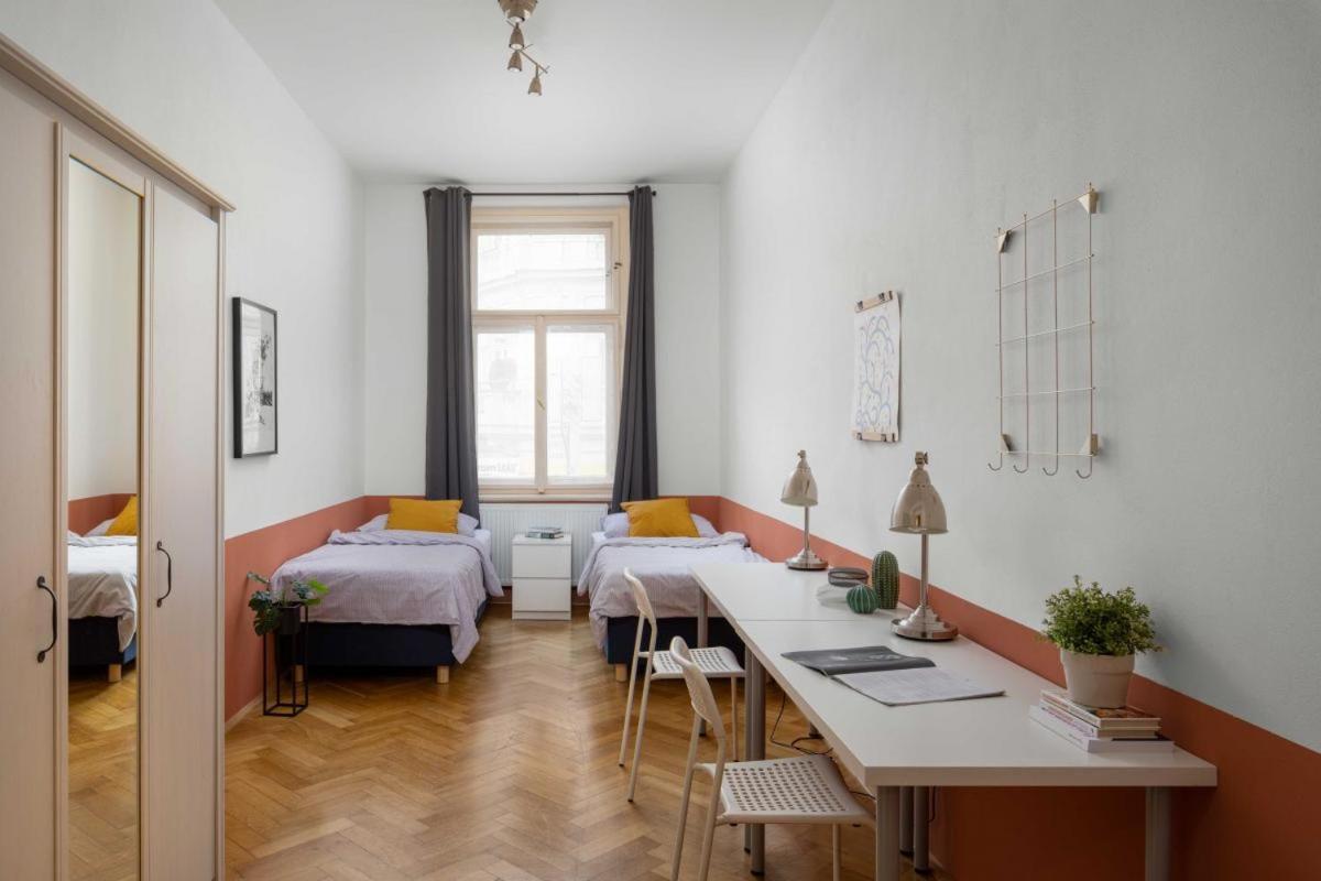 Letna Apartments Прага Екстер'єр фото