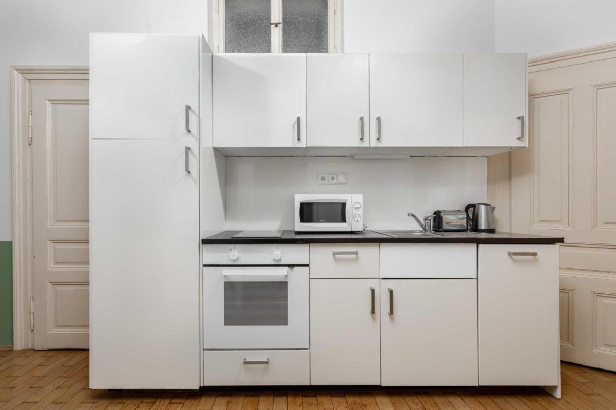 Letna Apartments Прага Екстер'єр фото